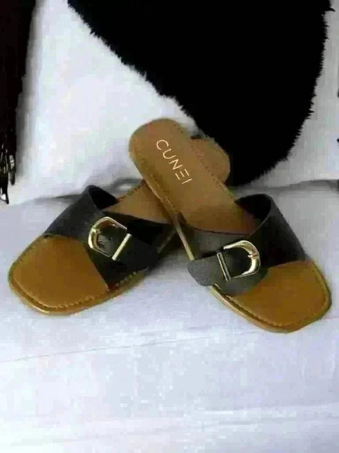 Black Buckled Flats - cunei